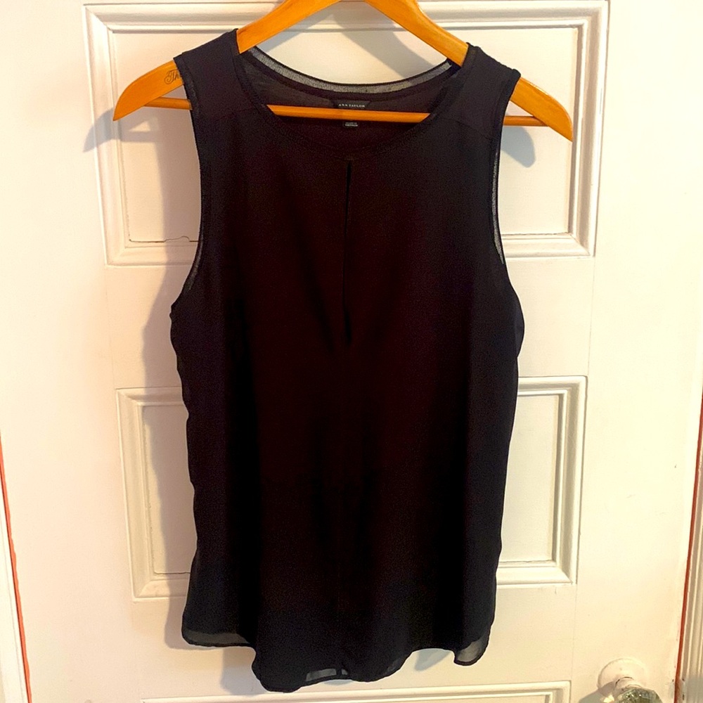 Ann Taylor Black Keyhole Sleeveless Blouse Size Small